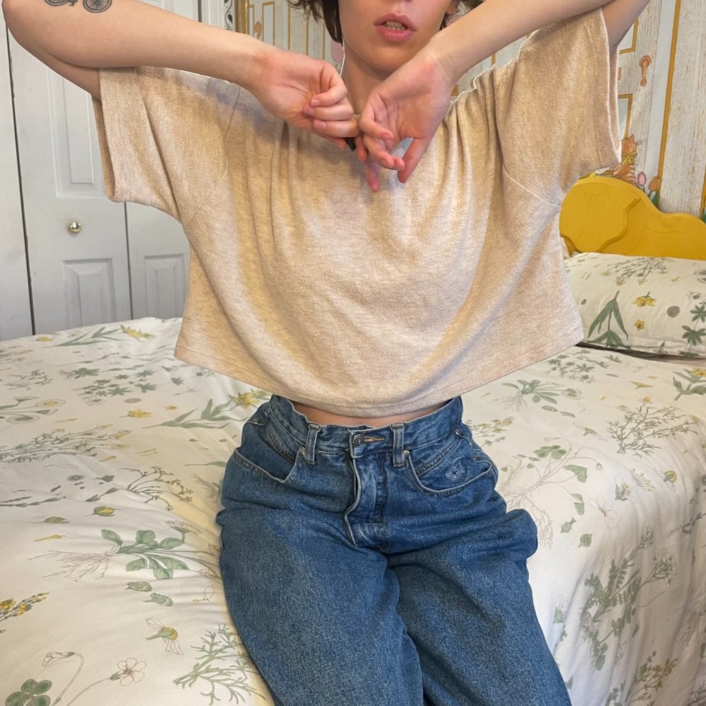 SO SOFT brown wide cropped boatneck t shirt!